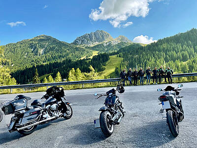 On the road with Harry’s Bike Tours